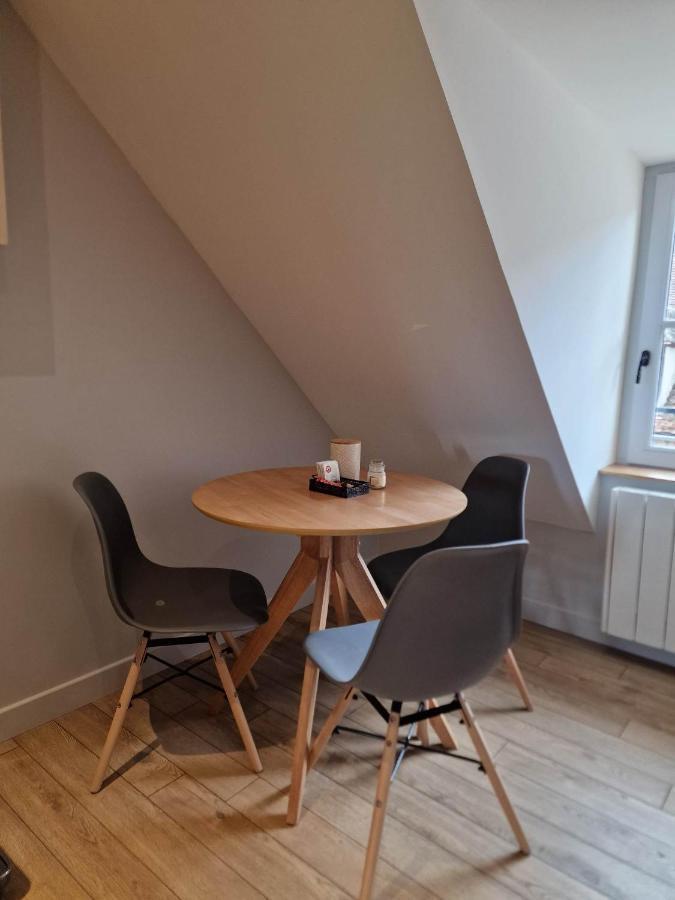 Au Coeur De - Galerie 10 Apartment Vézelay